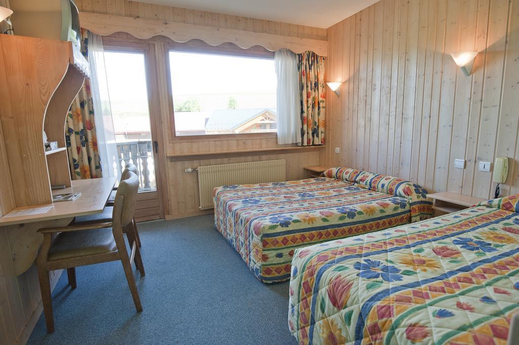 Etoile Des Neiges Piscine Spa Sauna Métabief Habitación foto